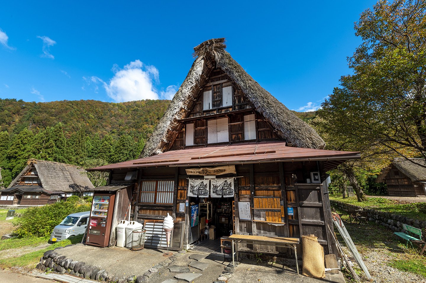 🏞️ 스가누마 갓쇼즈쿠리 마을 (스가누마 합장촌) 이미지 7